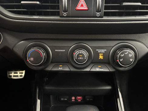 Used 2021 Kia Forte GT-Line FWD image 15