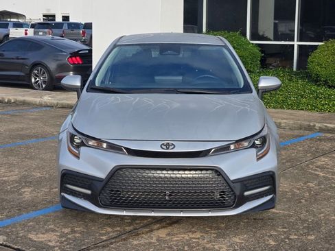Used 2023 Toyota Corolla LE FWD image 2