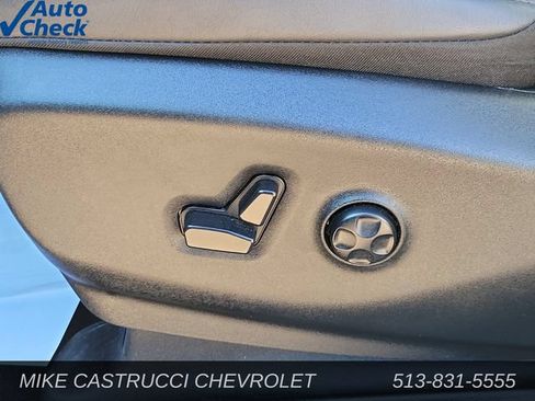 Used 2025 Chrysler Pacifica Select FWD image 19