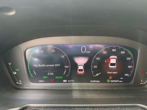Used 2025 Honda Accord Sport image 14