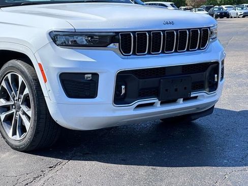 Used 2022 Jeep Grand Cherokee L Overland w/ Luxury Tech Group IV image 2