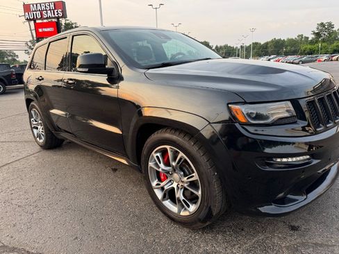 Used 2014 Jeep Grand Cherokee SRT8 w/ Luxury Group II AWD/4WD image 12