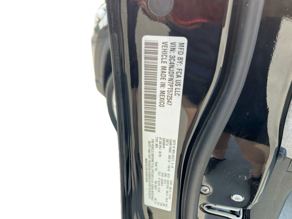 Used 2023 Jeep Compass Latitude w/ Sun and Sound Group AWD/4WD image 35