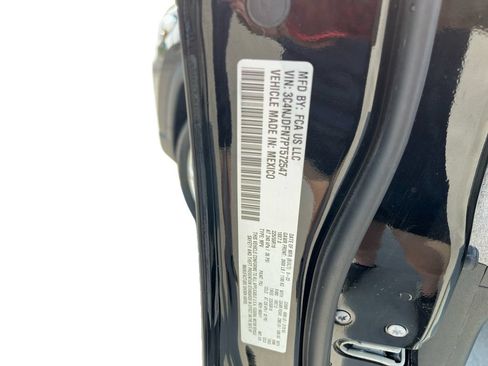 Used 2023 Jeep Compass Latitude w/ Sun and Sound Group AWD/4WD image 35