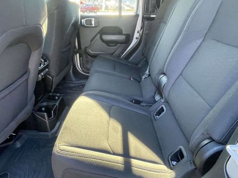 Used 2020 Jeep Gladiator Sport w/ Quick Order Package 24S image 27