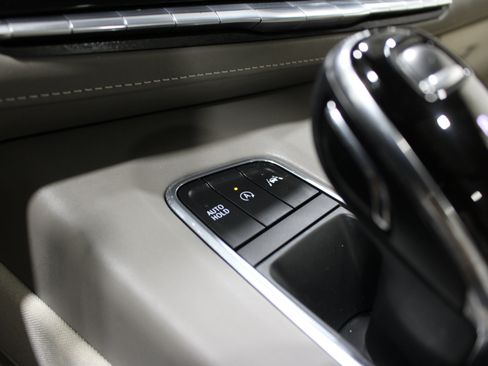 Used 2023 Cadillac Escalade Sport Platinum AWD/4WD image 20
