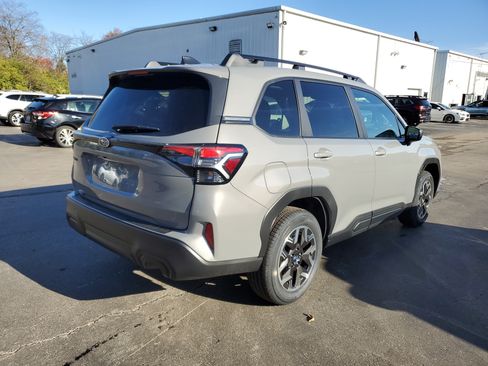 Used 2026 Subaru Forester Premium AWD/4WD image 3