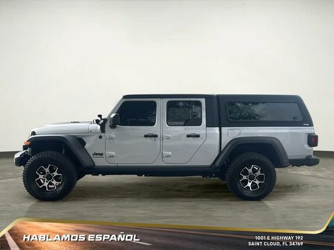 Used 2022 Jeep Gladiator Sport image 3