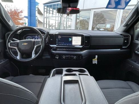 Certified 2022 Chevrolet Silverado 1500 LT image 3