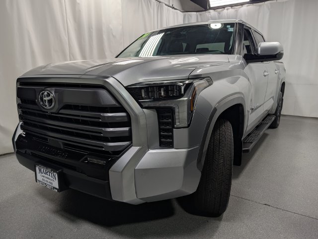 Used 2024 Toyota Tundra Limited AWD/4WD image 8