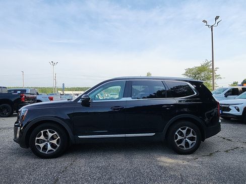 Used 2020 Kia Telluride EX AWD/4WD image 2