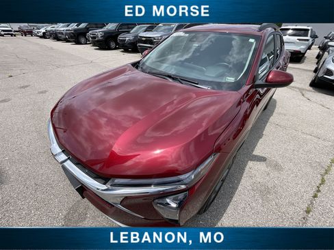 Certified 2025 Chevrolet Trax LT w/ LT Convenience Package FWD image 19