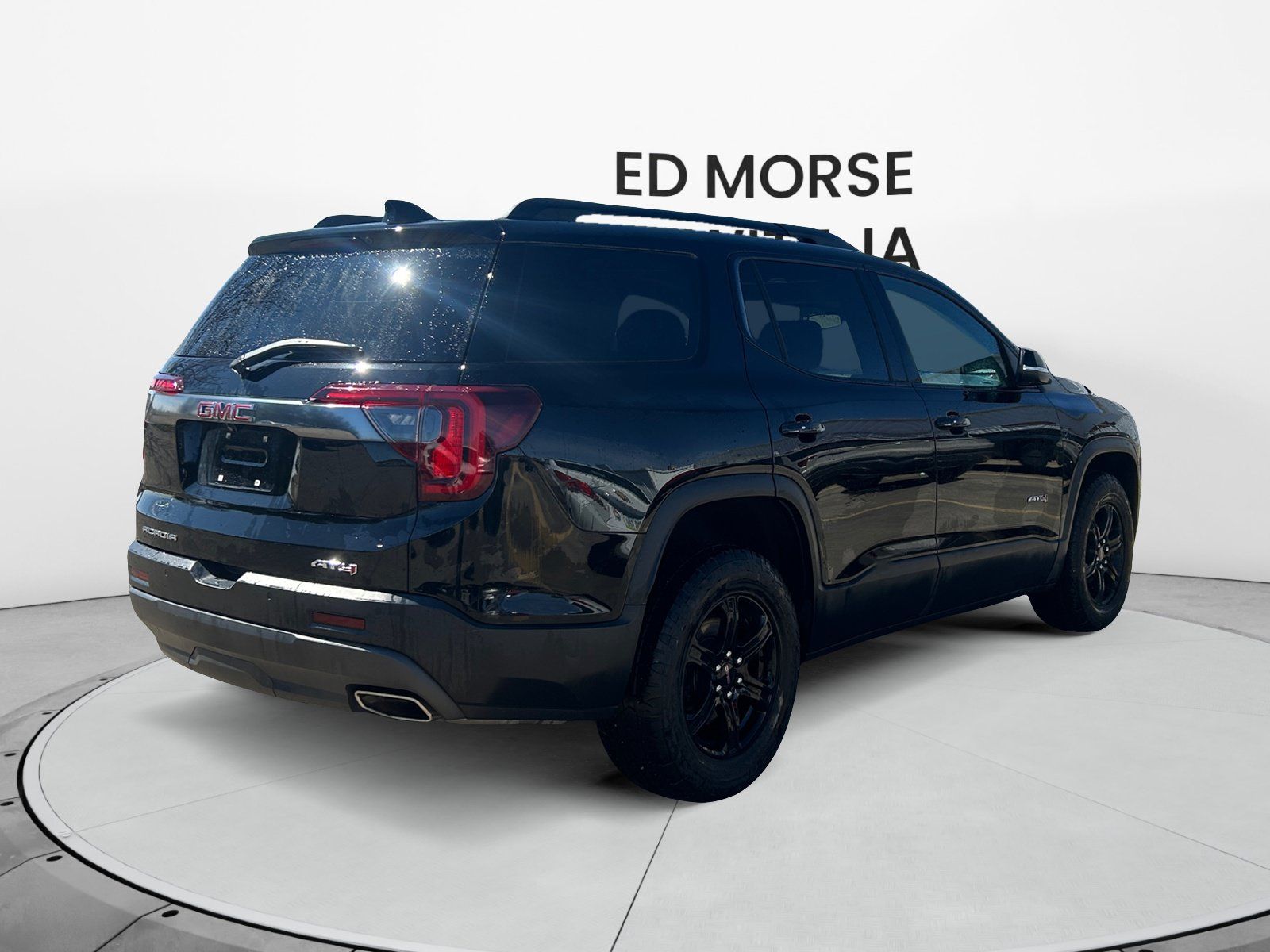 Used 2023 GMC Acadia AT4 w/ Technology Package AWD/4WD image 5