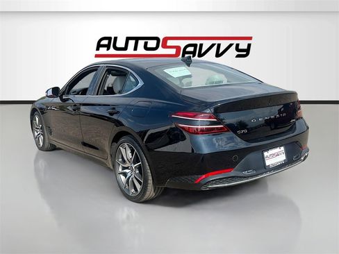 Used 2023 Genesis G70 2.0T image 5