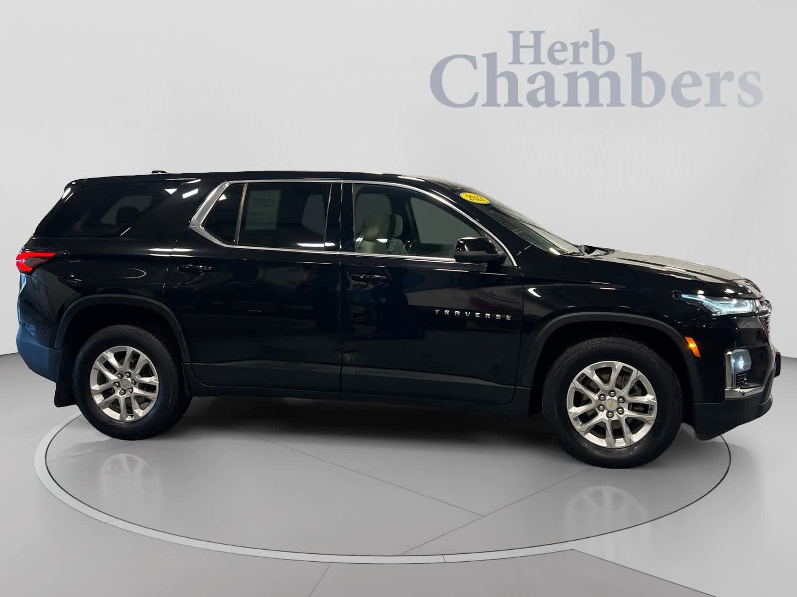 Used 2023 Chevrolet Traverse LS AWD/4WD image 5