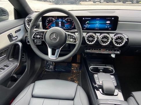 Used 2023 Mercedes-Benz CLA 250 4MATIC image 14
