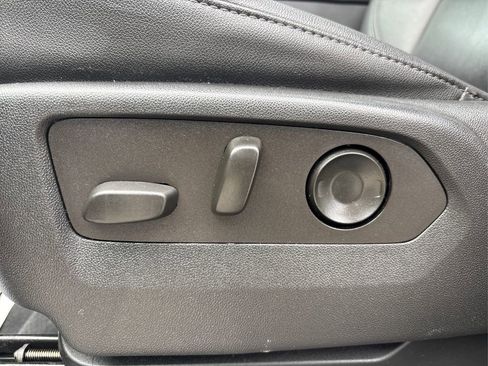 Used 2022 Chevrolet Tahoe Z71 w/ Off-Road Capability Package image 43