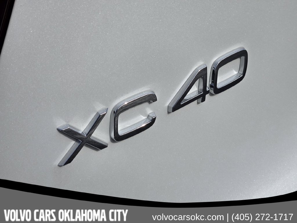Used 2026 Volvo XC40 B5 Plus w/ Protection Package Premier AWD/4WD image 12