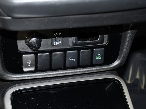 Used 2020 Mitsubishi Outlander SEL AWD/4WD image 29