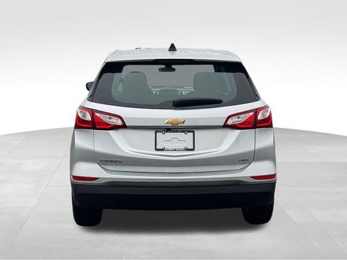 Used 2021 Chevrolet Equinox LS image 4