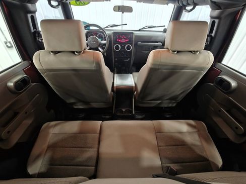 Used 2008 Jeep Wrangler Unlimited Sahara image 24