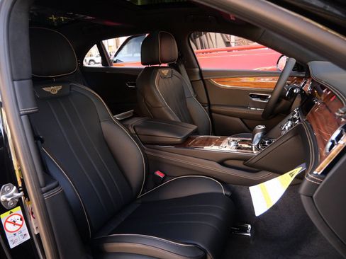 New 2026 Bentley Flying Spur Plug-In Hybrid AWD/4WD image 23
