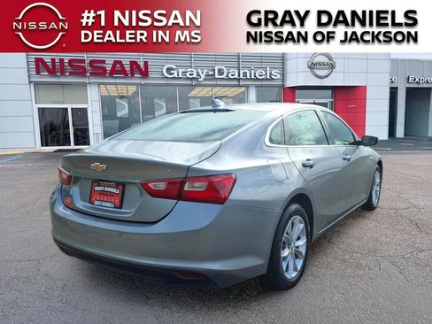 Used 2024 Chevrolet Malibu LT FWD image 7