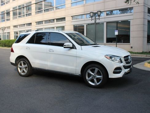 Used 2017 Mercedes-Benz GLE 350 4MATIC w/ Premium 1 Package image 2