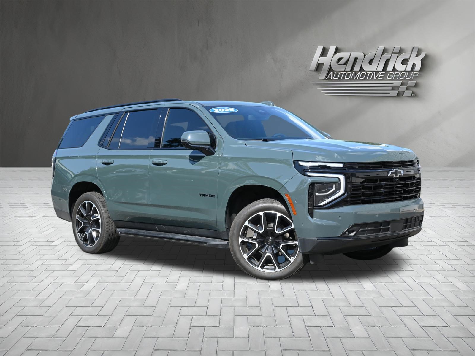 Used 2025 Chevrolet Tahoe RST w/ Comfort Package AWD/4WD image 2