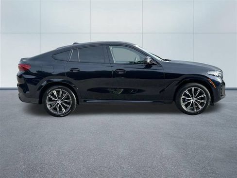 Certified 2025 BMW X6 M60i w/ Dynamic Handling Package AWD/4WD image 5