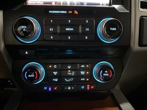 Used 2015 Ford F150 King Ranch w/ Equipment Group 601A Luxury AWD/4WD image 49
