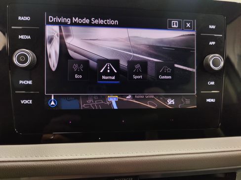 Used 2025 Volkswagen Taos SEL w/ Black Wheel Plus Package image 25