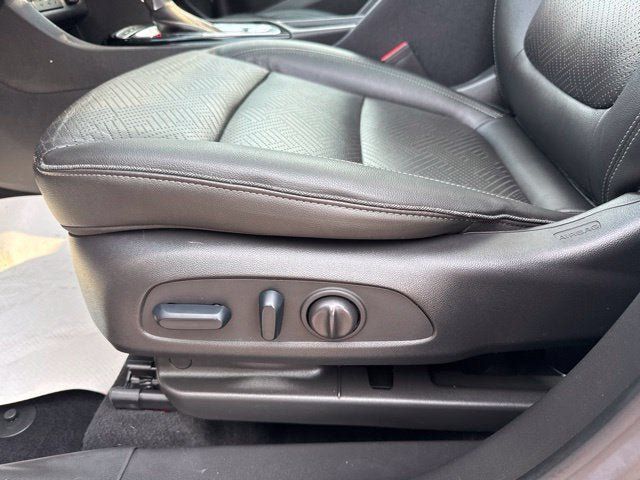 Used 2023 Buick Encore GX Essence w/ Experience Buick Package AWD/4WD image 11