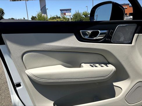 New 2026 Volvo XC60 B5 Ultra w/ Climate Package PRO AWD/4WD image 24