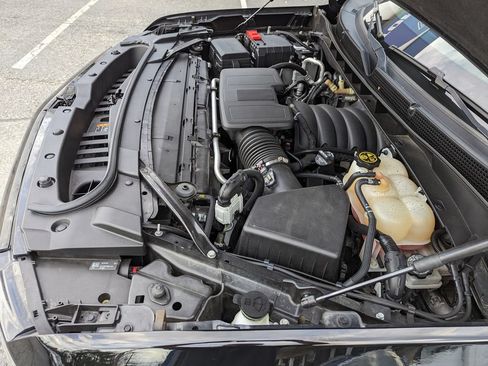 Used 2022 Cadillac Escalade Premium Luxury RWD image 52