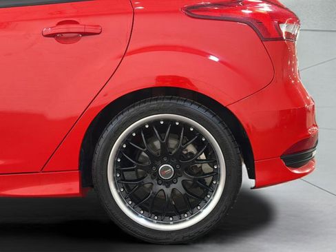 Used 2016 Ford Focus ST image 37