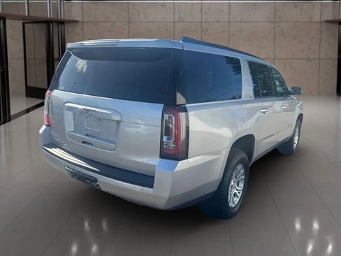 Used 2020 GMC Yukon XL SLT AWD/4WD image 6