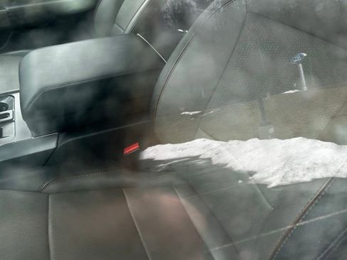 Used 2025 Ford F150 Lariat w/ Equipment Group 501A Mid image 8