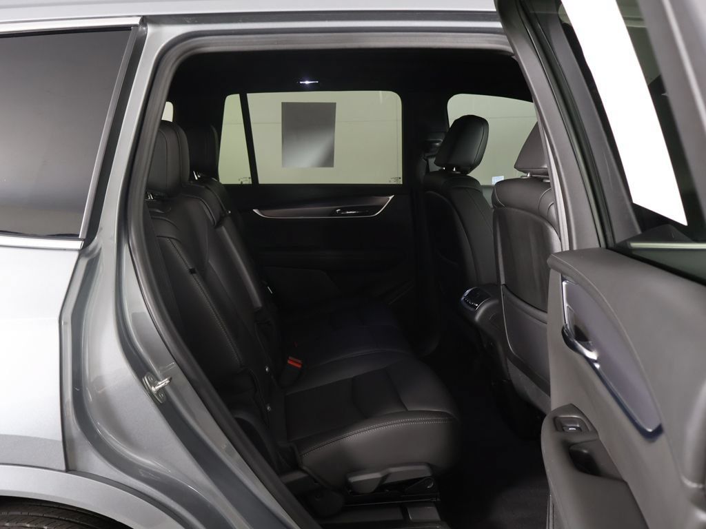 Used 2024 Cadillac XT6 Luxury w/ LPO, Floor Liner Package AWD/4WD image 32