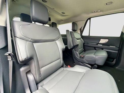 New 2026 Ford Expedition Active image 36