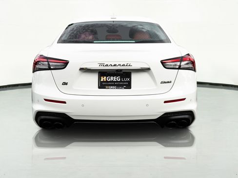 Used 2022 Maserati Ghibli Modena Q4 image 11
