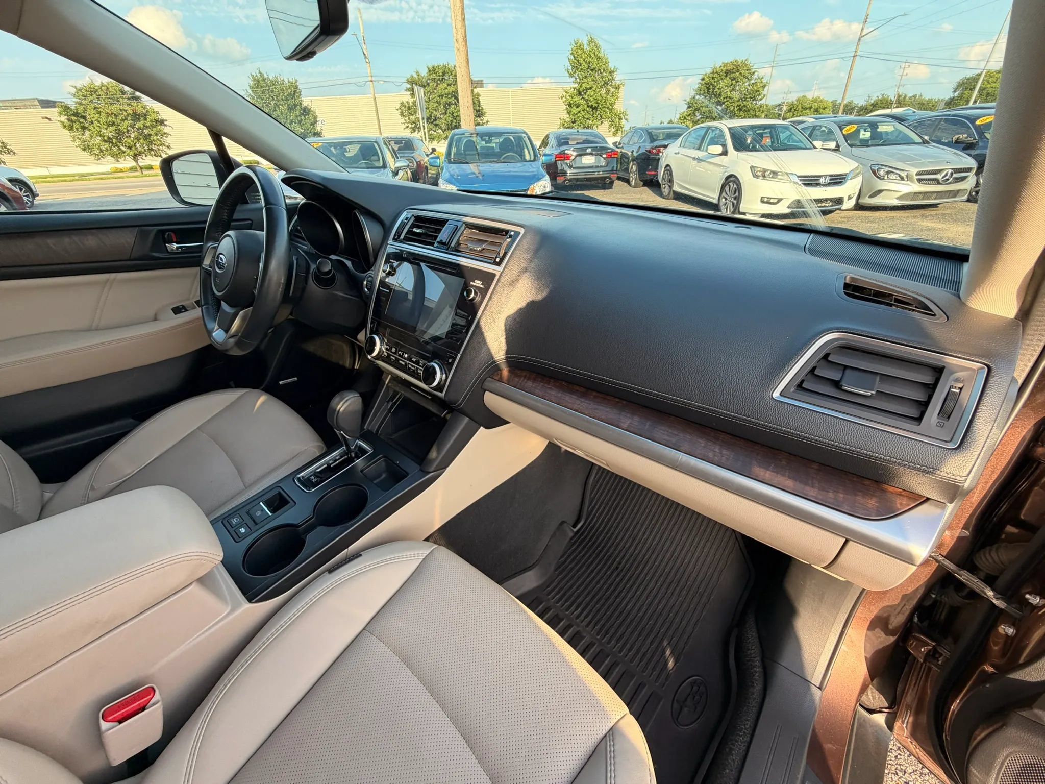 Used 2019 Subaru Outback 3.6R Limited AWD/4WD image 19