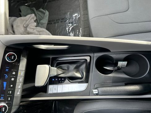 Used 2024 Hyundai Elantra SEL image 22