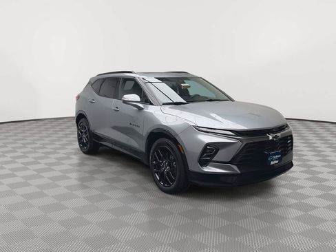 Certified 2025 Chevrolet Blazer RS w/ Driver Confidence II Package AWD/4WD image 39