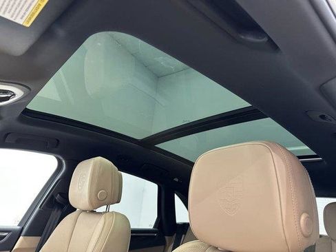 New 2025 Porsche Macan AWD/4WD image 21