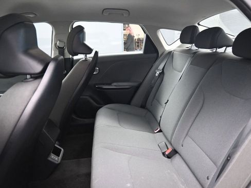 Used 2025 Kia K4 FWD image 21