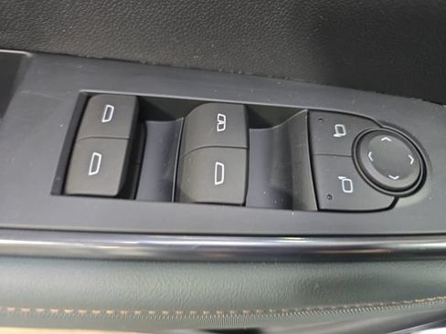 Used 2024 GMC Acadia AT4 w/ Luxury Package AWD/4WD image 32