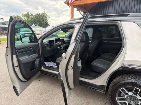 Used 2026 GMC Terrain AT4 w/ LPO, Floor Liner Package AWD/4WD image 7