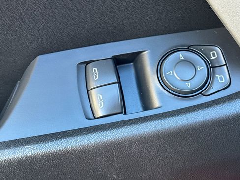 Used 2023 Chevrolet Camaro LT image 12