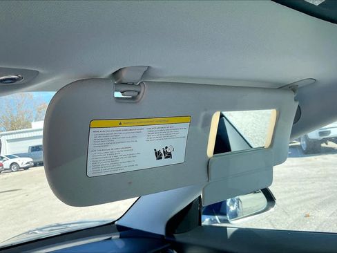 Used 2018 Tesla Model 3 Mid Range image 30